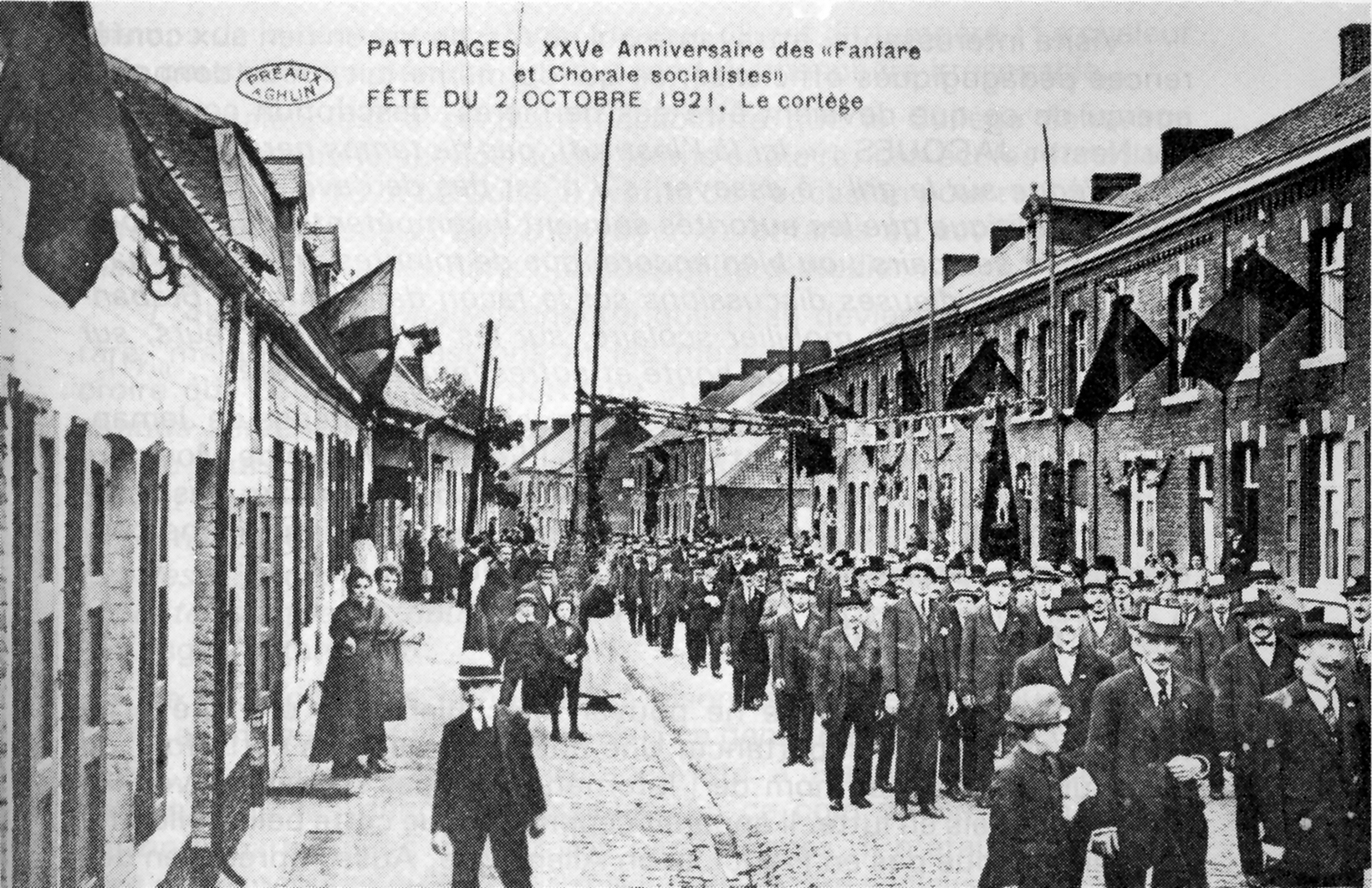 Pturages : Anniversaire des fanfare et chorale socialistes - Le cortge (2 octobre 1921).