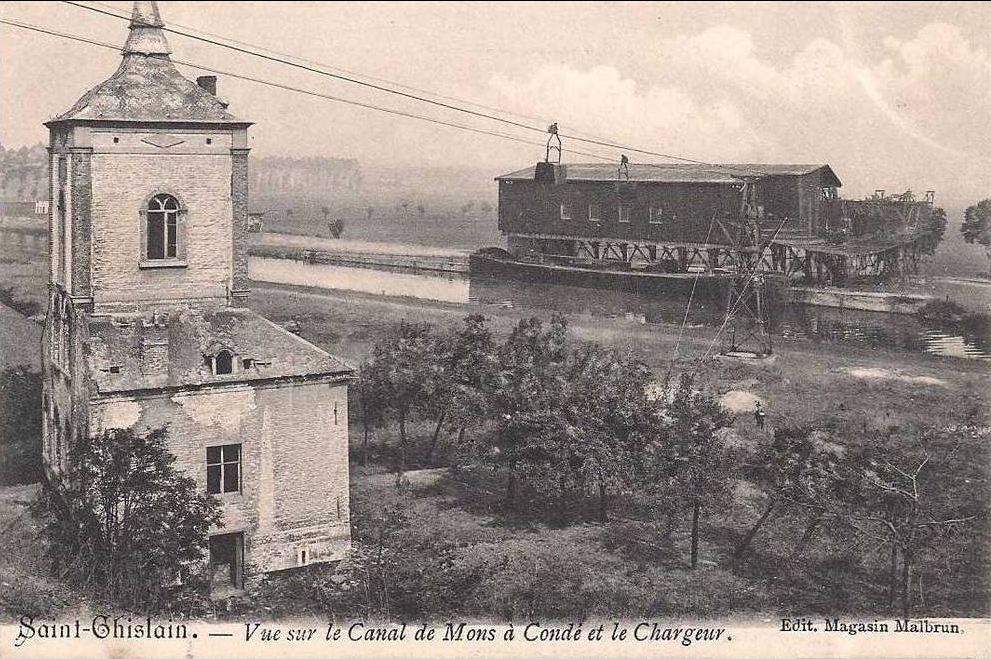 Saint-Ghislain : Vue sur le canal de Mons à Condé et le chargeur.