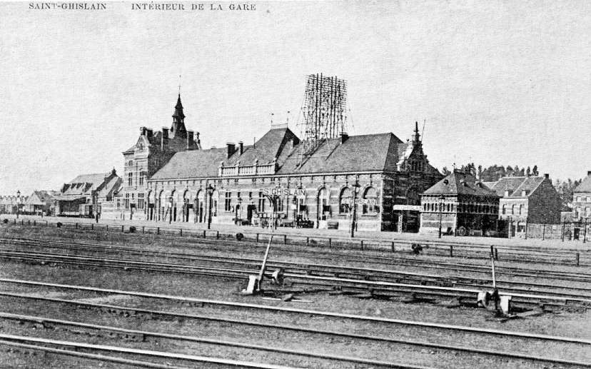 Saint-Ghislain : La gare, vue coté voie.