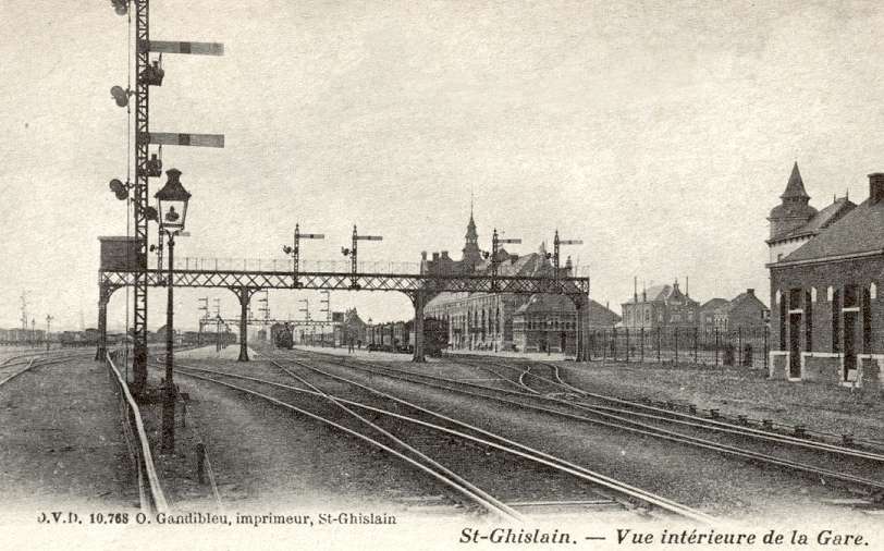 Saint-Ghislain : La gare, vue coté voie.
