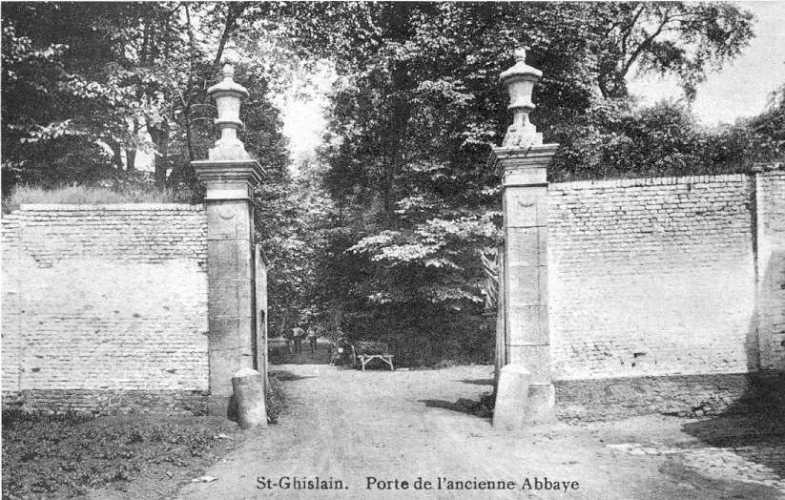 Saint-Ghislain : Porte de l'ancienne Abbaye.