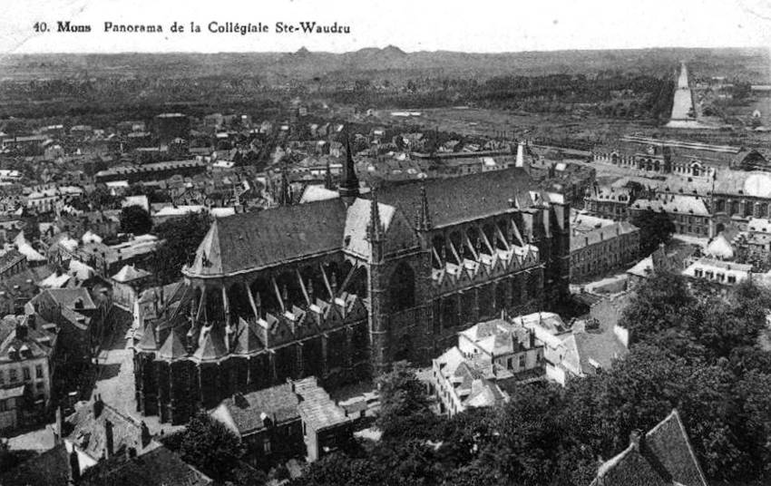 Mons : Panorama avec Sainte Wandru.