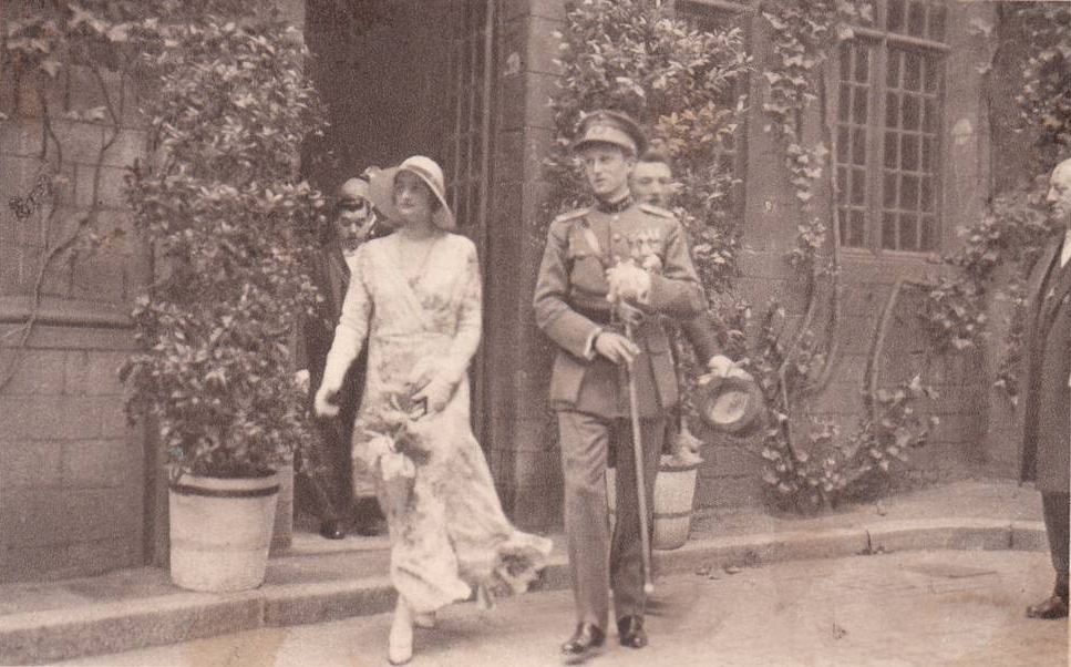 Mons :  Joyeuse entrée du Duc et de la Duchesse de Brabant, les Princes sortent du Cabinet du Bourgmestre ((8 juillet1928).