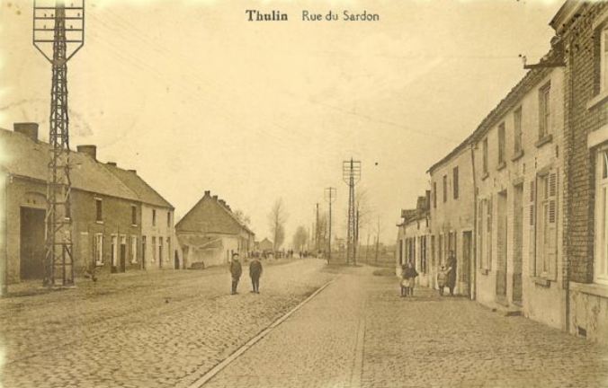 Thulin : La rue du Sardon vers 1927.
