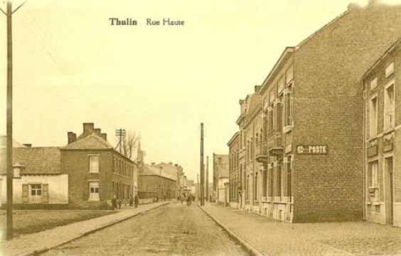 Thulin : La Grand-Rue (autrefois rue Haute), l'ancienne poste. La poste a ensuite été transférée rue Victor Delporte mais a été fermée depuis. (vers 1932).