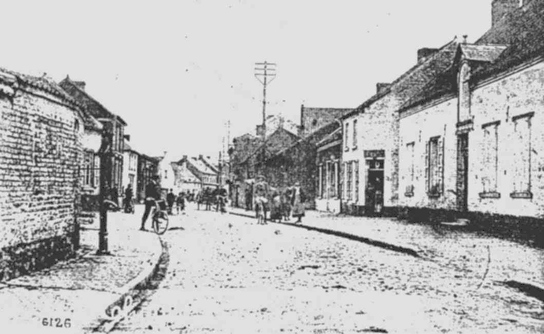 Thulin : Rue de la Citadelle en 1918.
