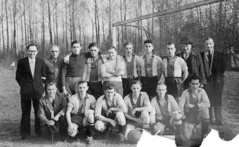 Baudour : équipe de football de Baudour (le terrain était situé au Coron du Bois), derrière le cimetière.