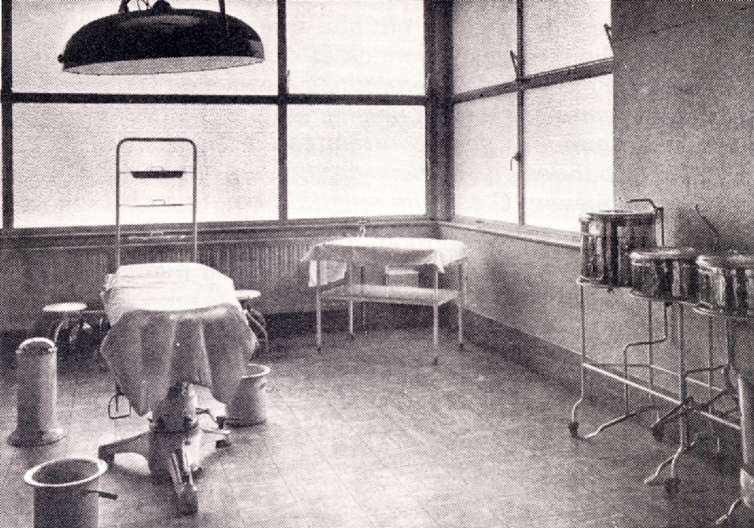 Baudour : Douvrain - Clinique Socialiste. La grande salle d'opération (après 1922).
