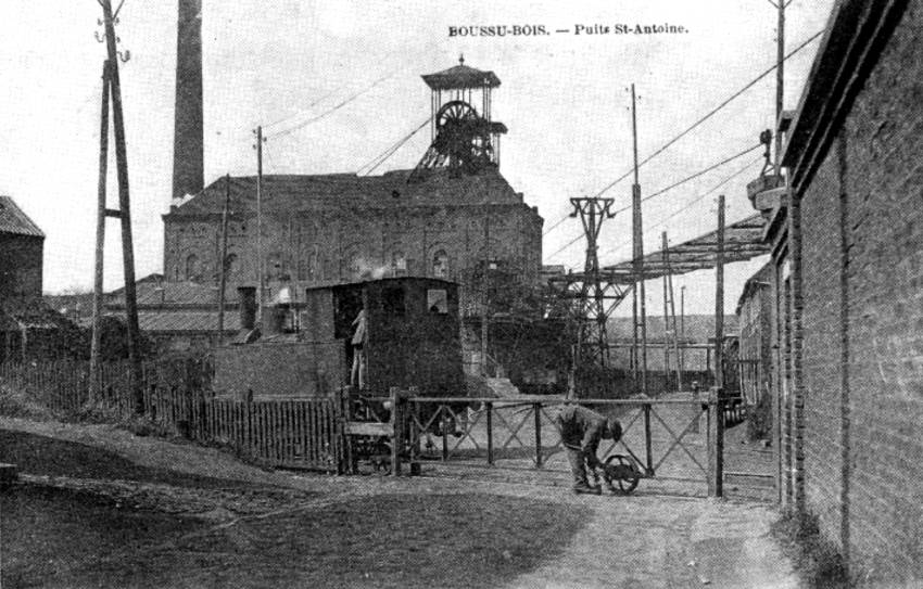 Boussu-Bois : puits n°9 de la SA des Charbonnages Unis de l'Ouest de Mons dit "Saint-Antoine", situé rue Saint-Antoine à Boussu Bois Saint-Charles
