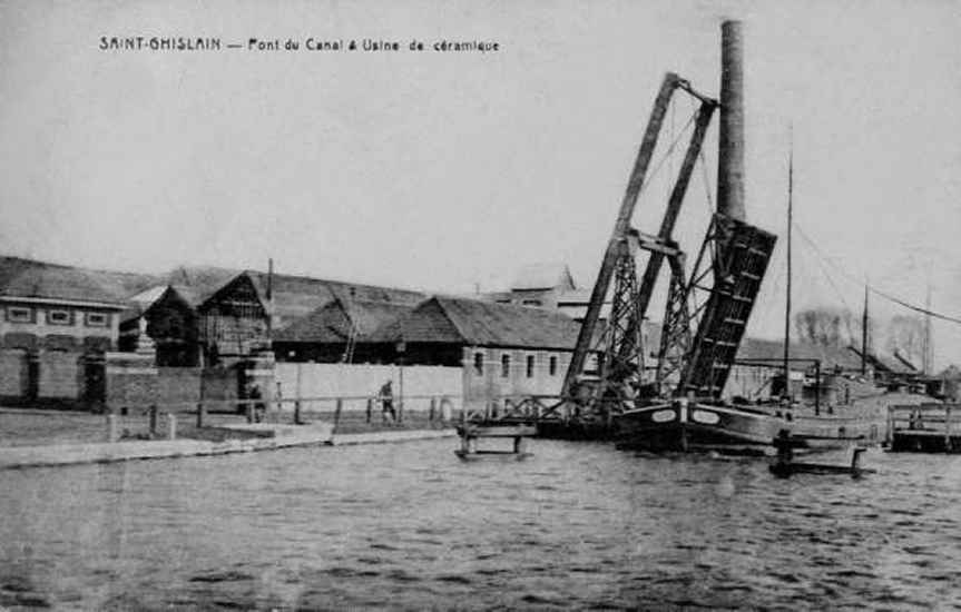 Saint-Ghislain : Pont du canal à l'usine de céramique.