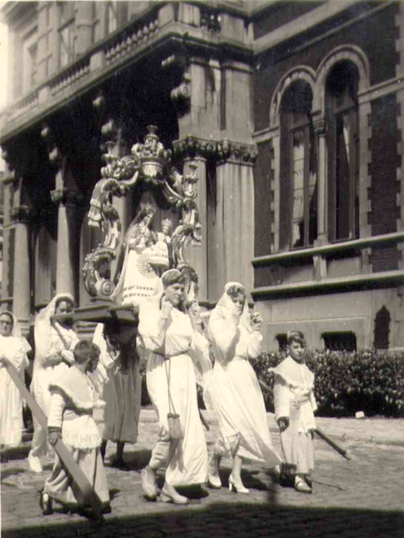 Saint-Gislain : procession d'octobre.