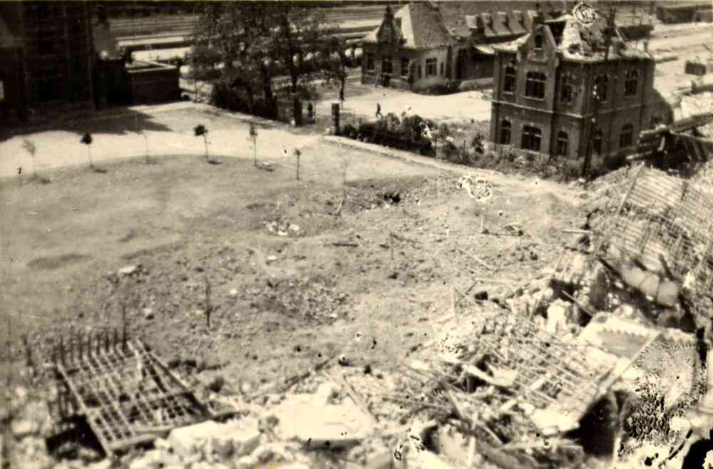 Saint-Ghislain : Bombardements Place de la gare.
