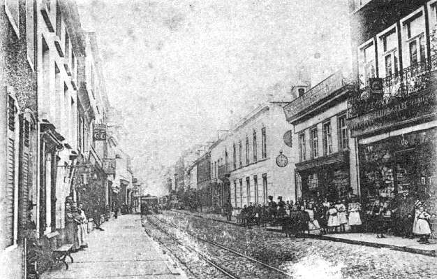 Saint-Ghislain : Vue de la grand rue mais plus ancienne avant 1900.