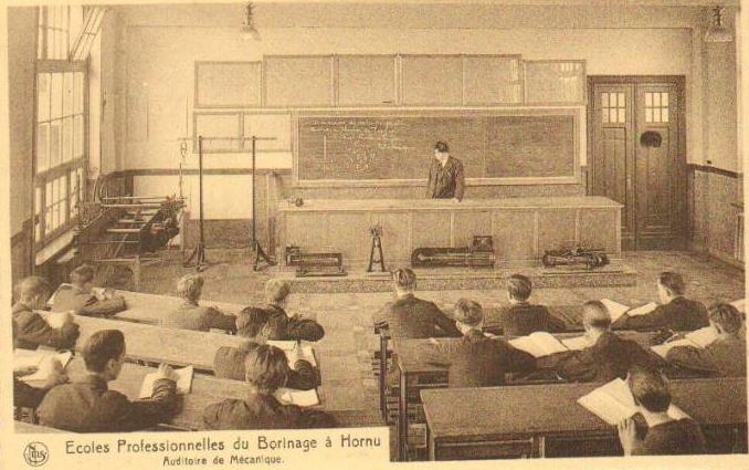 Hornu - Ecoles Professionnelles du Borinage - Auditoire de Mécanique.