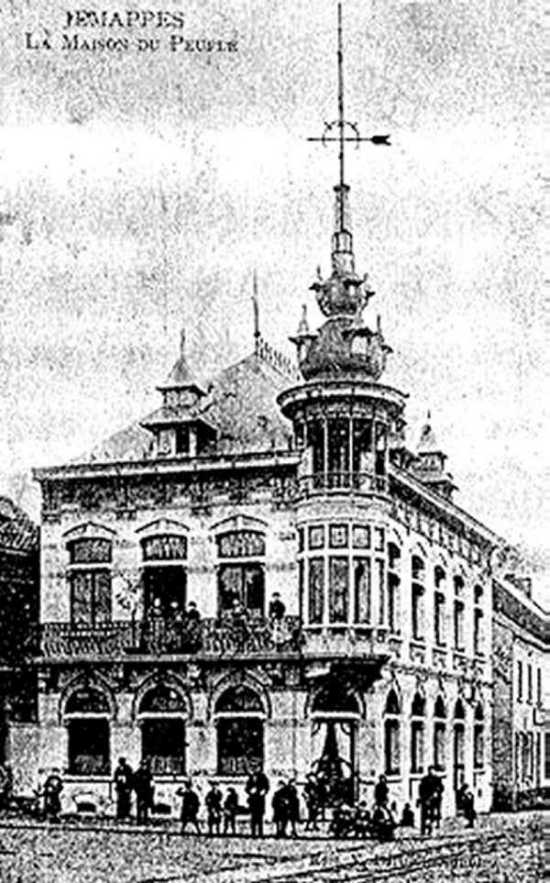 Jemappes en 1907 : Grand'Place et maison du peuple.