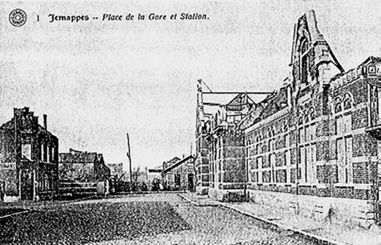 Jemappes : La gare après le bombardement d'août 1914./