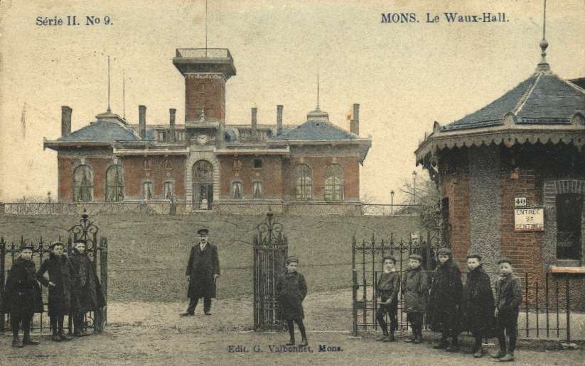 Mons : Entrée du Waux-Hall.