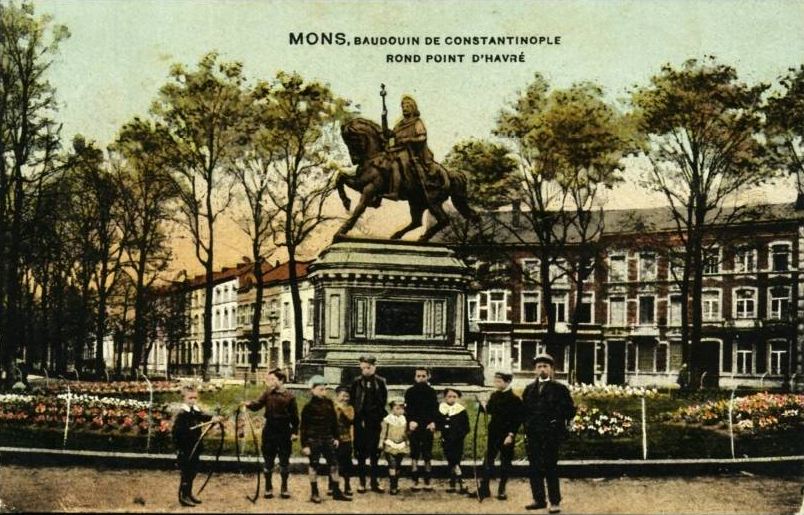 Mons : Statue de Baudouin de Constantinople, rond-point d'Havré. 