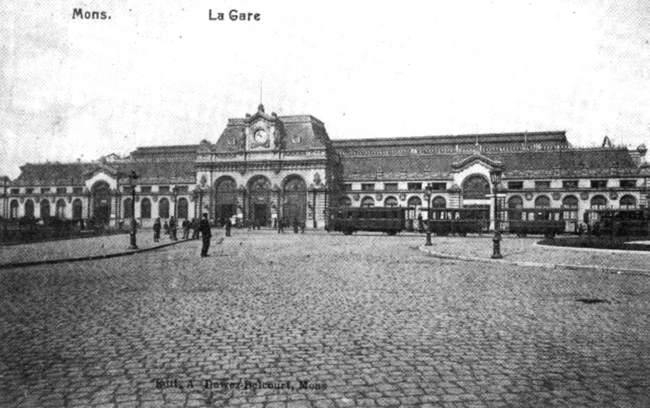 Mons : Commencés en 1863 après la démolition des fortifications, les nouveaux bâtiments de la station furent inaugurés en 1870.